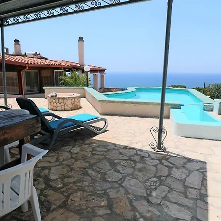 Ferienhaus Paradiso Con Piscina Patù